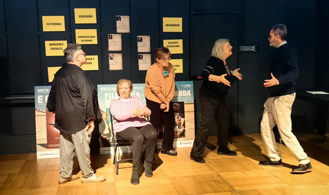 Escuela de Espectadores Sénior. Todos los ángeles alzaron el vuelo