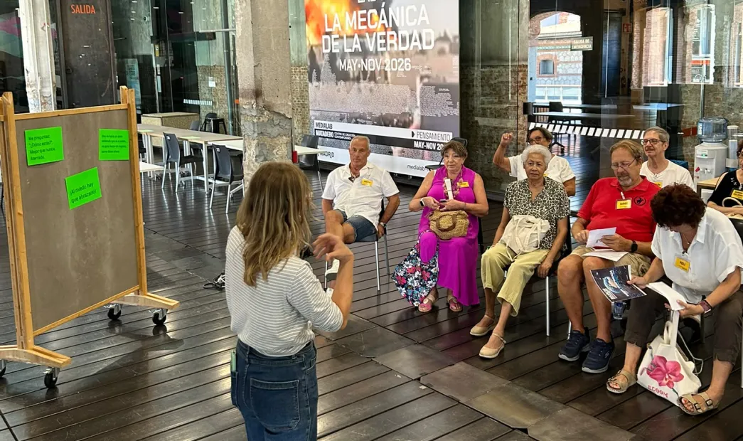 Taller-coloquio Escuela de Espectadores Sénior “Vendrán los alienígenas y tendrán tus ojos”